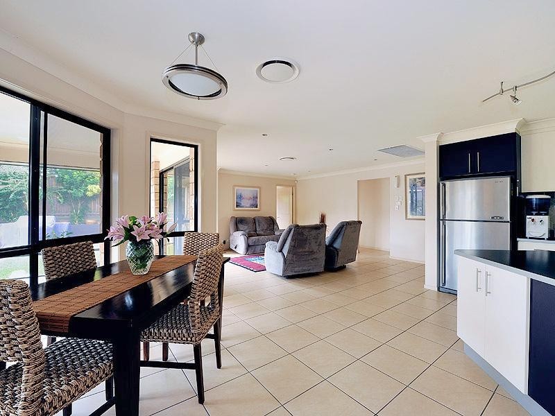 17 De Marce Court, Springfield Lakes QLD 4300