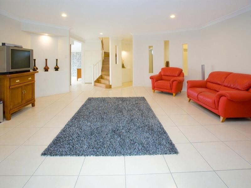 15 Summit Drive, Springfield Lakes QLD 4300