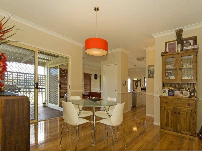 18 Ovals Terrace, Springfield Lakes QLD 4300