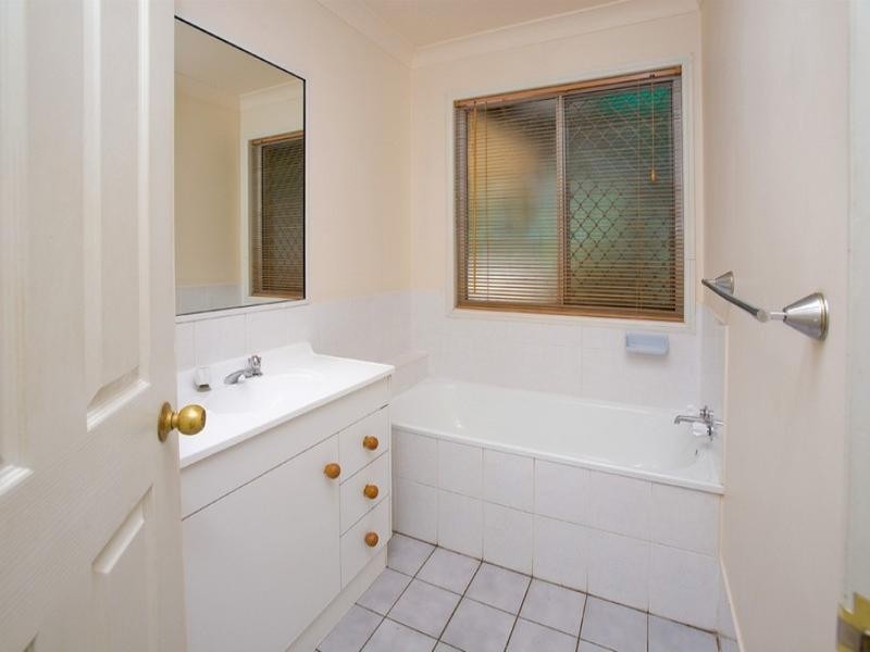 25 Falvey Crescent, Goodna QLD 4300