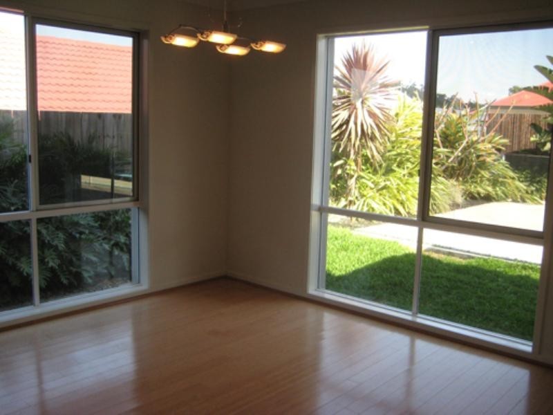 13 Admiral Crescent, Springfield Lakes QLD 4300