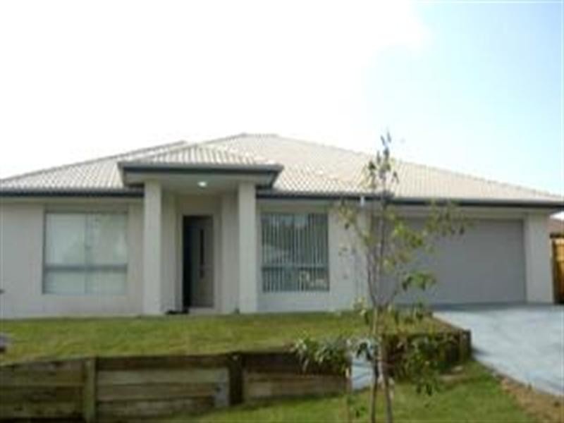 On Cottonwood Crescent, Springfield Lakes QLD 4300