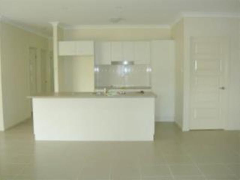 On Cottonwood Crescent, Springfield Lakes QLD 4300