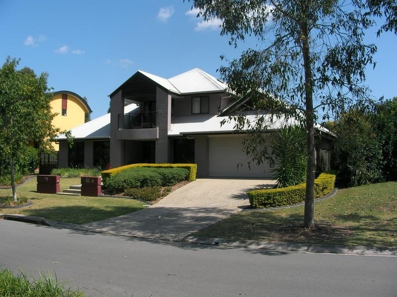 On Oakview Circuit, Brookwater QLD 4300