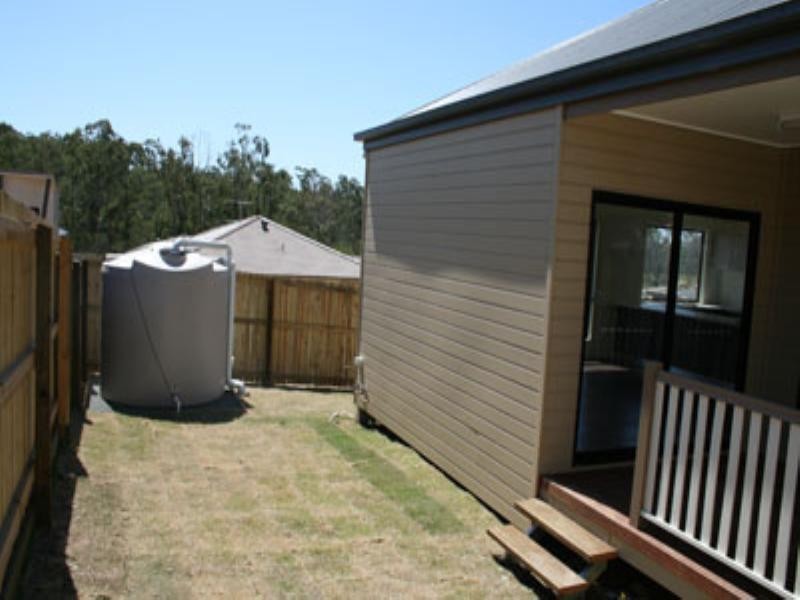 7 Park Edge Drive, Springfield Lakes QLD 4300