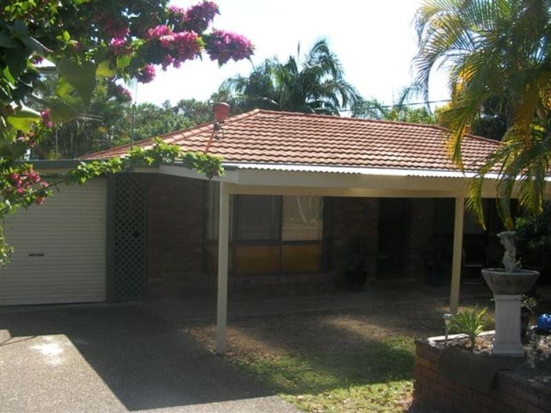 On Maltry Street, Camira QLD 4300
