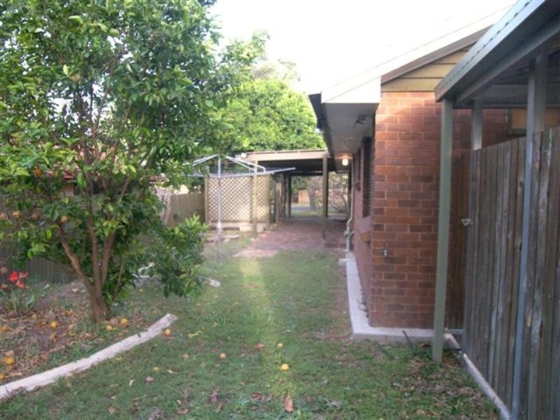 1 Roy Lane, Camira QLD 4300