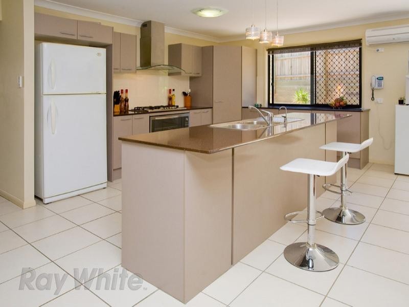 35 Parkview Drive, Springfield Lakes QLD 4300