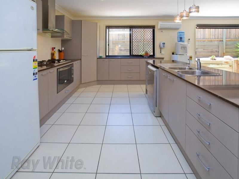 35 Parkview Drive, Springfield Lakes QLD 4300