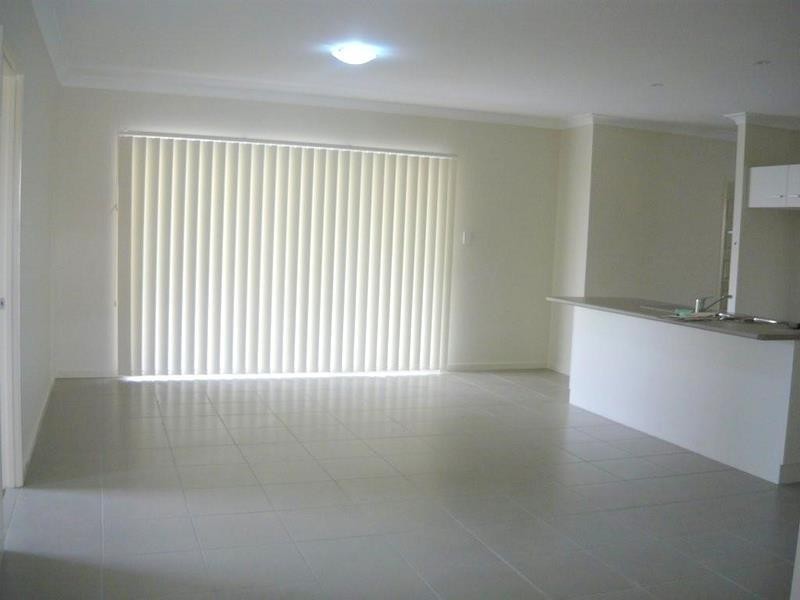 On Cottonwood Crescent, Springfield Lakes QLD 4300