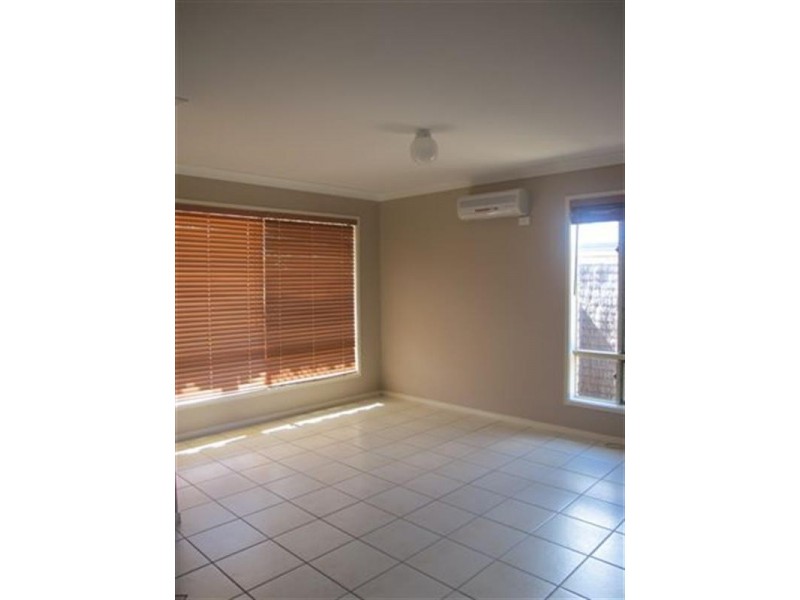 On Lakeside Avenue, Springfield Lakes QLD 4300