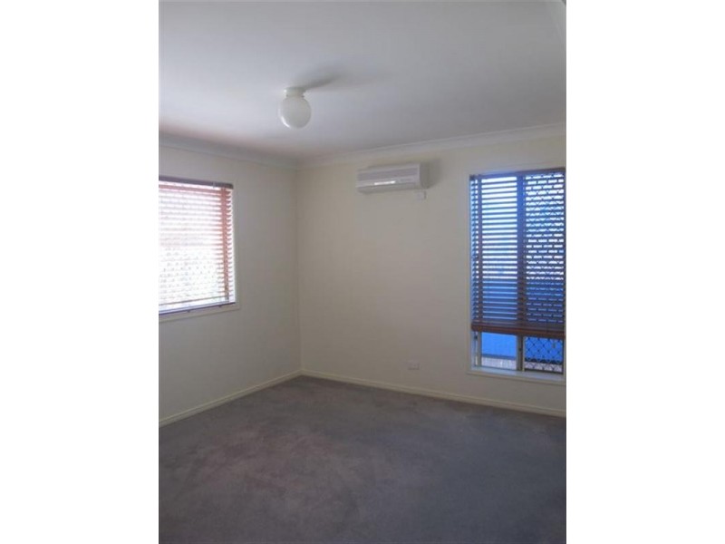 On Lakeside Avenue, Springfield Lakes QLD 4300