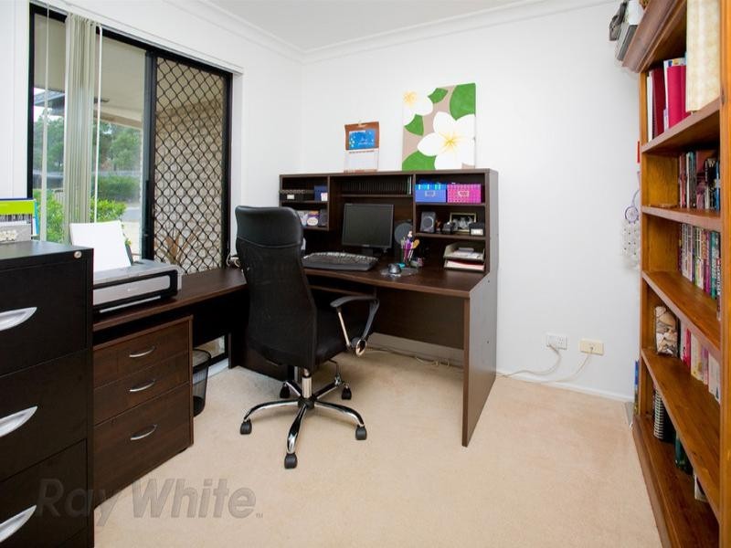 1 Lyons Court, Springfield QLD 4300