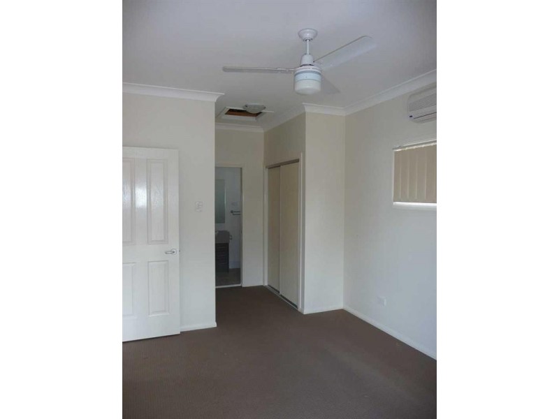 On Kinglake Avenue, Springfield Lakes QLD 4300