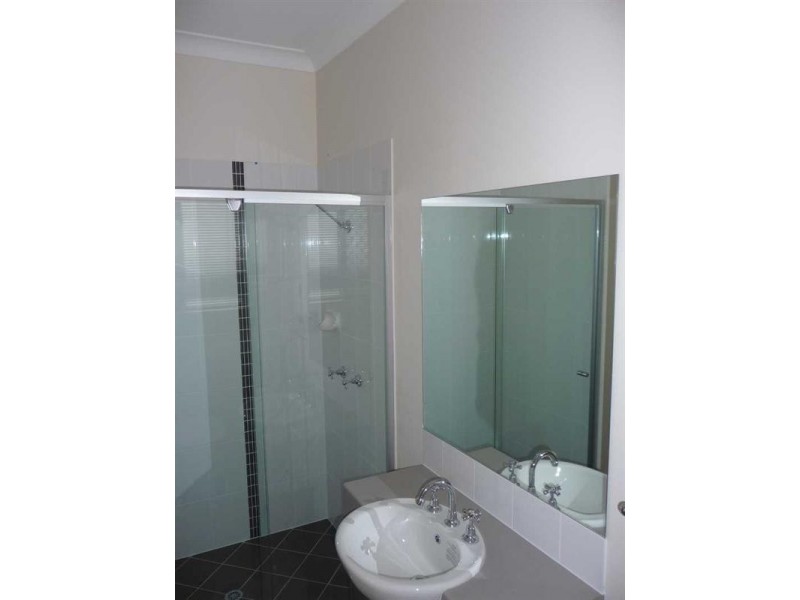 On Kinglake Avenue, Springfield Lakes QLD 4300