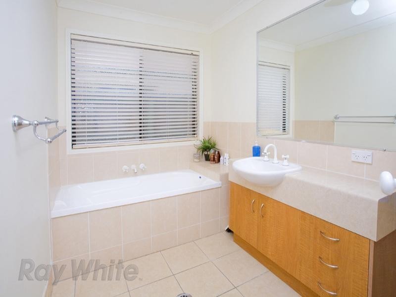 21 Jupiter Street, Springfield Lakes QLD 4300
