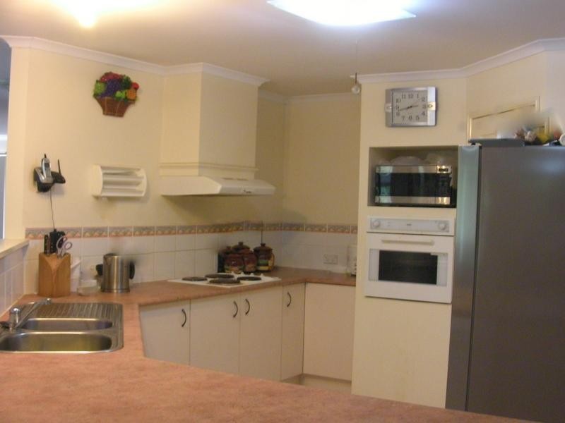 On Oakbar Close, Springfield QLD 4300