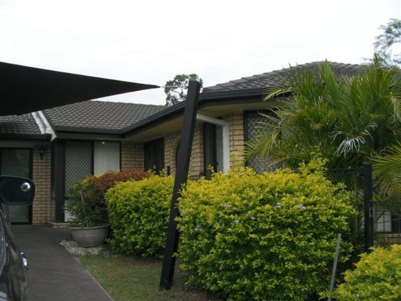 On Oakbar Close, Springfield QLD 4300