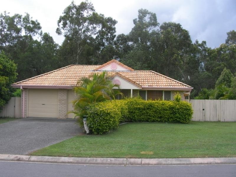 On Maple Avenue, Camira QLD 4300
