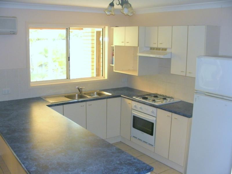 On Maple Avenue, Camira QLD 4300