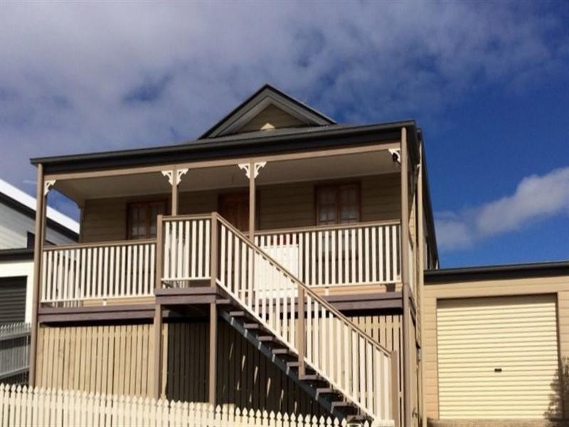 7 Park Edge Drive, Springfield Lakes QLD 4300