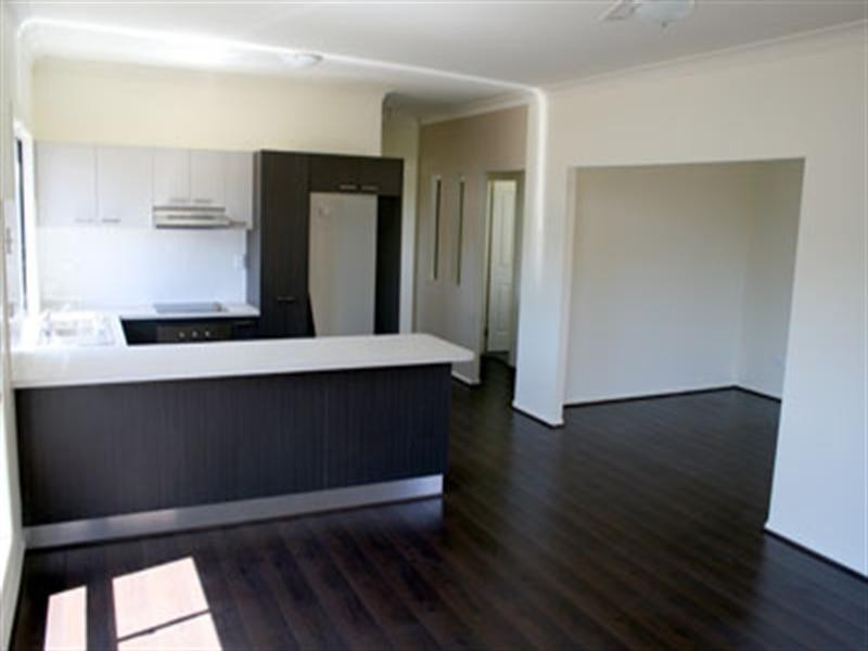 7 Park Edge Drive, Springfield Lakes QLD 4300