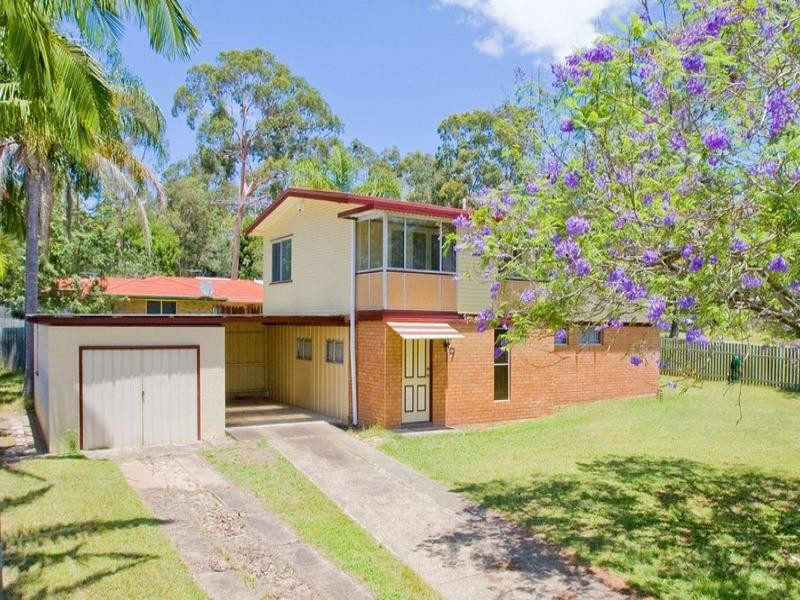 On Addison Road, Camira QLD 4300