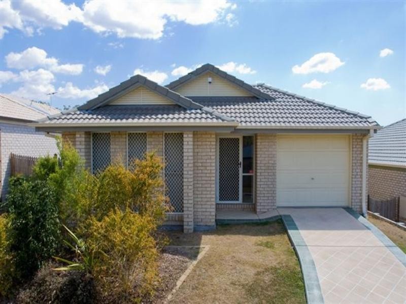 On Tone Drive, Collingwood Park QLD 4301