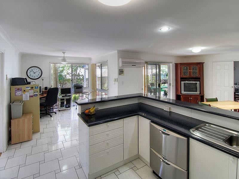 12 Dawson Court, Collingwood Park QLD 4301