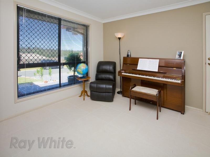 27 Riverside Crescent, Springfield Lakes QLD 4300