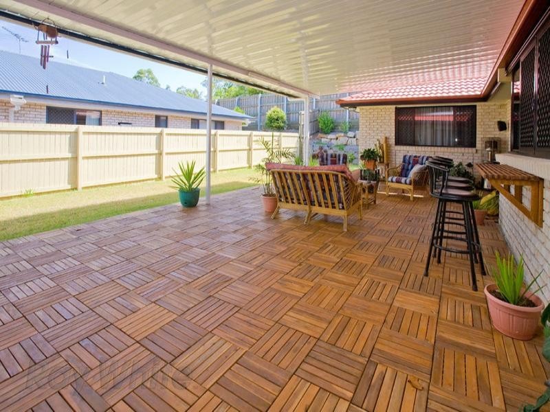 27 Riverside Crescent, Springfield Lakes QLD 4300