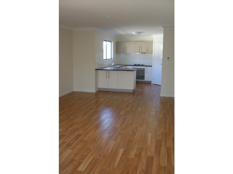 48 Lakes Entrance Drive, Springfield Lakes QLD 4300