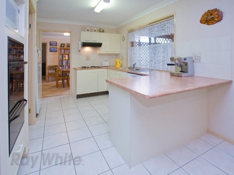 4 Mikkelsen Court, Camira QLD 4300