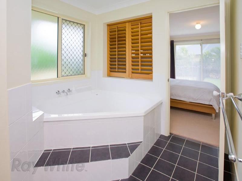 123 Lakeside Avenue, Springfield Lakes QLD 4300