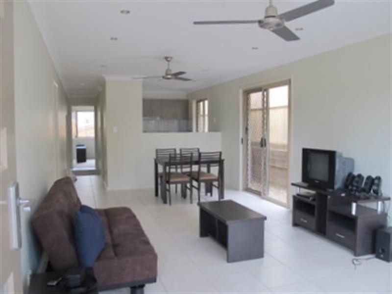 13 Talisker Street, Springfield Lakes QLD 4300