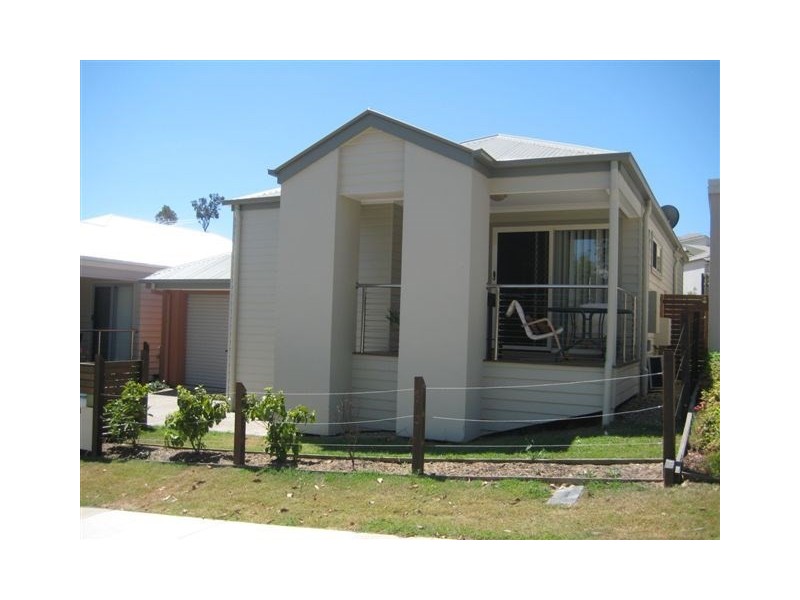 8 Parkview Drive, Springfield Lakes QLD 4300