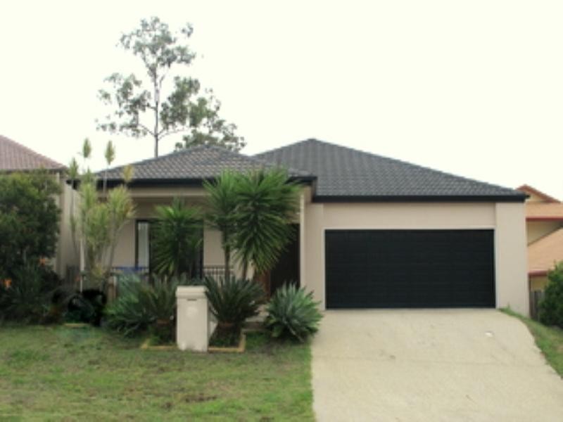 On Viewpoint Drive, Springfield Lakes QLD 4300