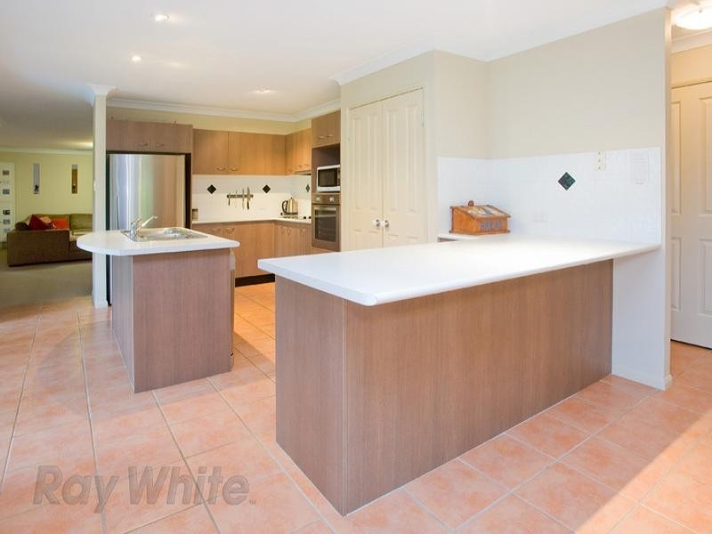 2 Greenland Court, Springfield QLD 4300