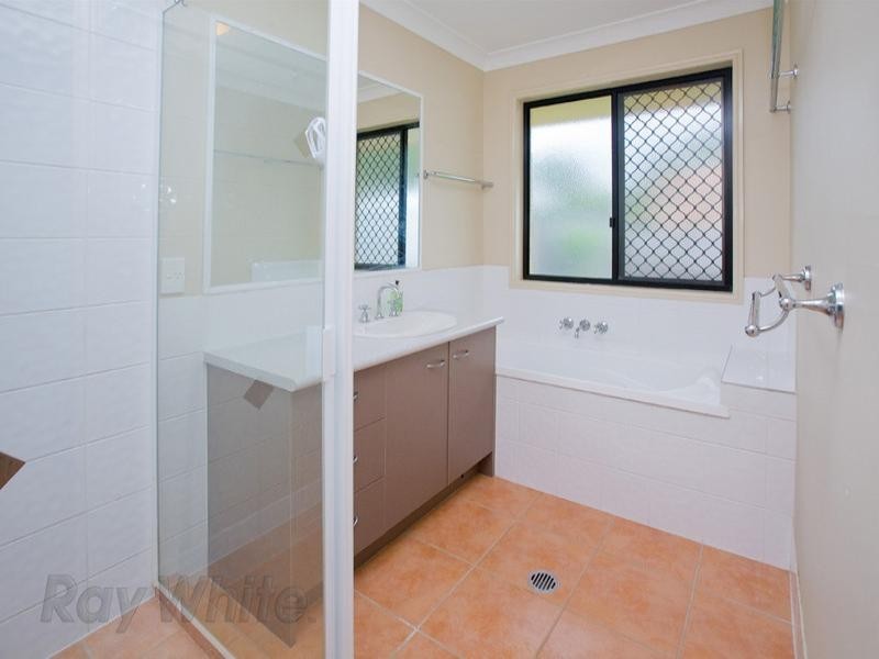 2 Greenland Court, Springfield QLD 4300