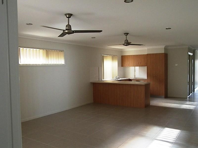 51 Lindeman Street, Springfield Lakes QLD 4300
