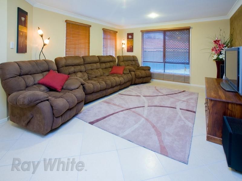 20 Mistletoe Court, Camira QLD 4300