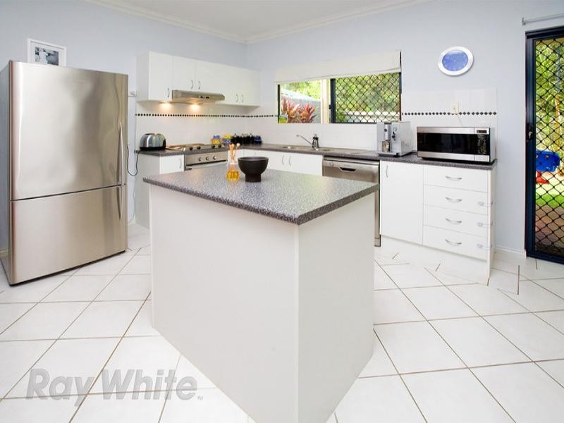 21 Emma Place, Springfield Lakes QLD 4300