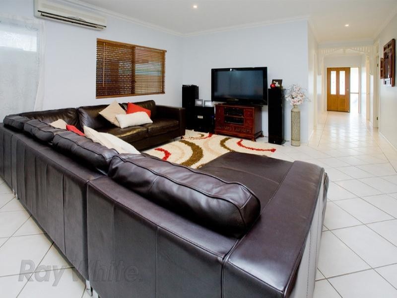 21 Emma Place, Springfield Lakes QLD 4300