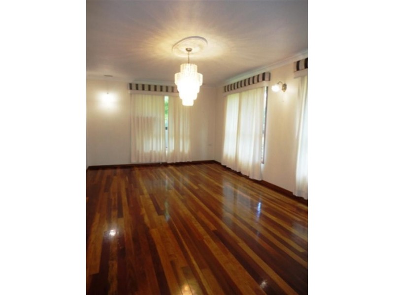 On Jean Road, Camira QLD 4300