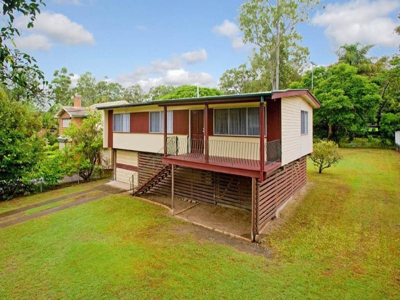 5 Addison Road, Camira QLD 4300
