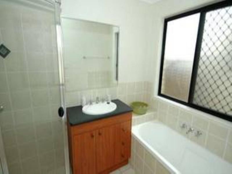 On Canterbury Bells Circuit, Springfield Lakes QLD 4300