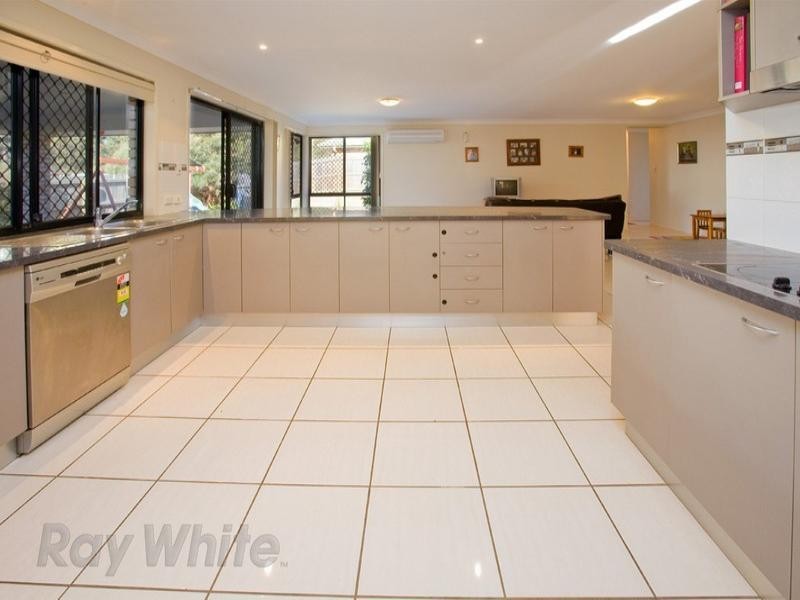 7 Vesta Close, Springfield Lakes QLD 4300