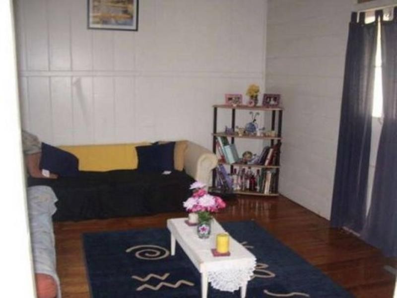 27 Pine Street, North Ipswich QLD 4305