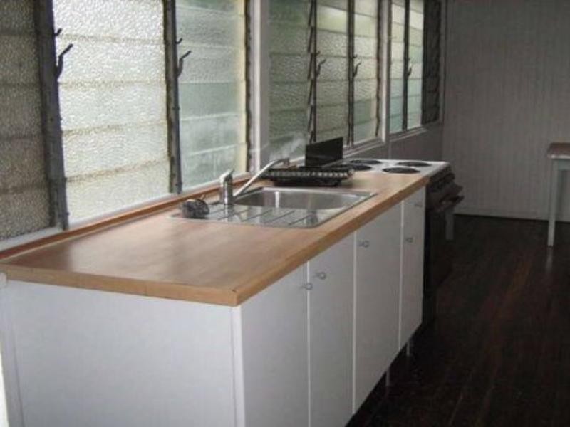 27 Pine Street, North Ipswich QLD 4305