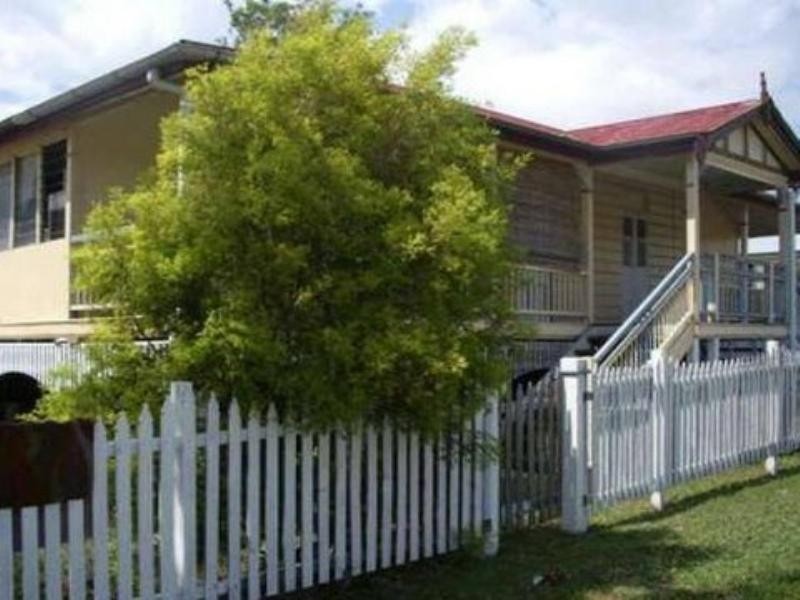 27 Pine Street, North Ipswich QLD 4305